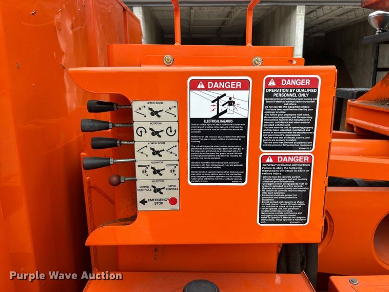 image for item ET6887 2013 Freightliner Business Class M2 forestry bucket truck