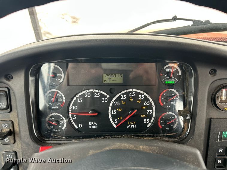 image for item ET6887 2013 Freightliner Business Class M2 forestry bucket truck