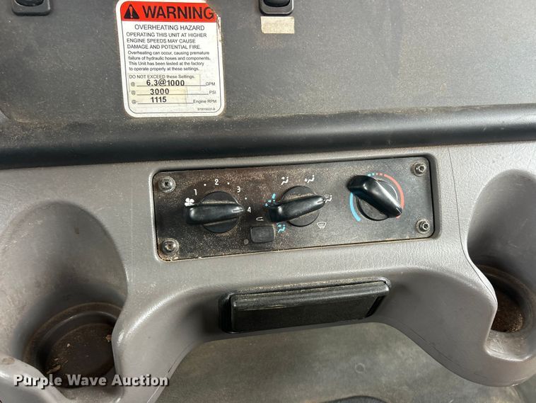 image for item ET6887 2013 Freightliner Business Class M2 forestry bucket truck