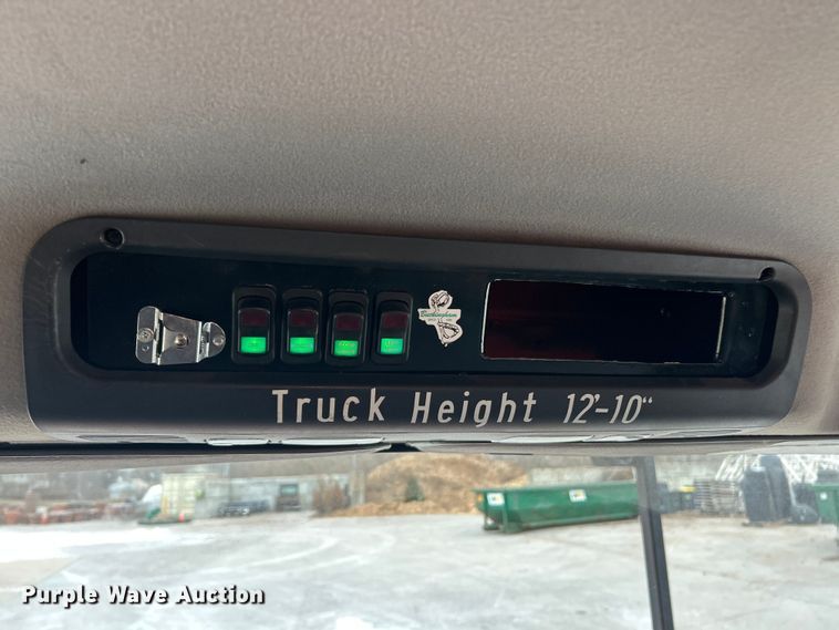 image for item ET6887 2013 Freightliner Business Class M2 forestry bucket truck