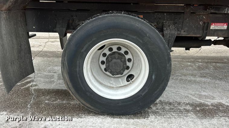 image for item ET6887 2013 Freightliner Business Class M2 forestry bucket truck