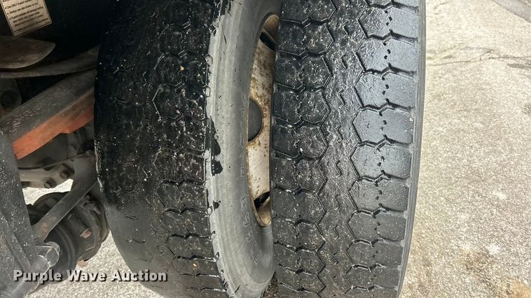 image for item ET6887 2013 Freightliner Business Class M2 forestry bucket truck