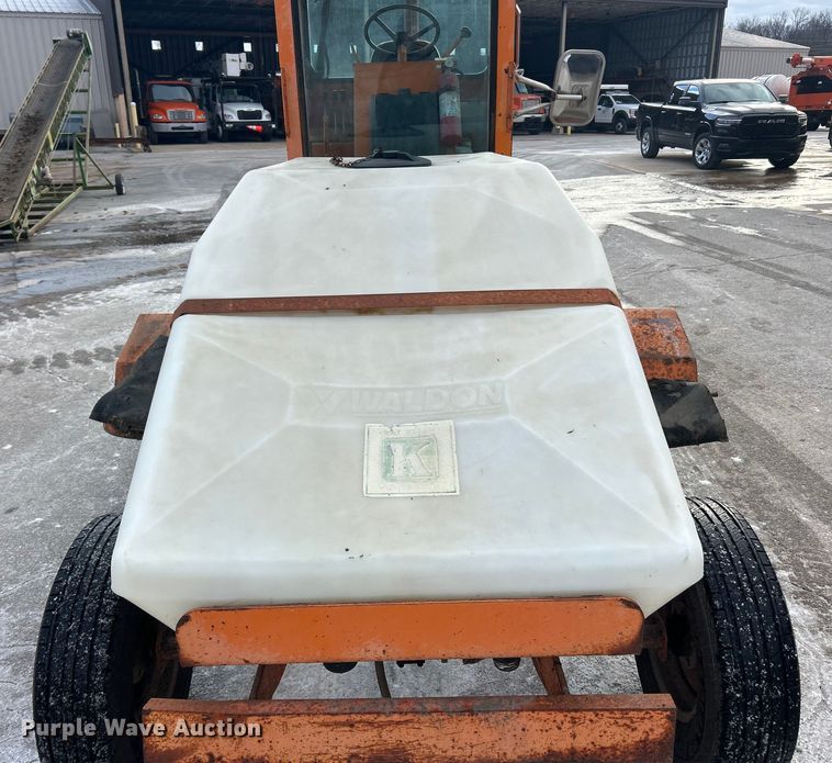 image for item ET6888 1997 Waldon SweepMaster II broom