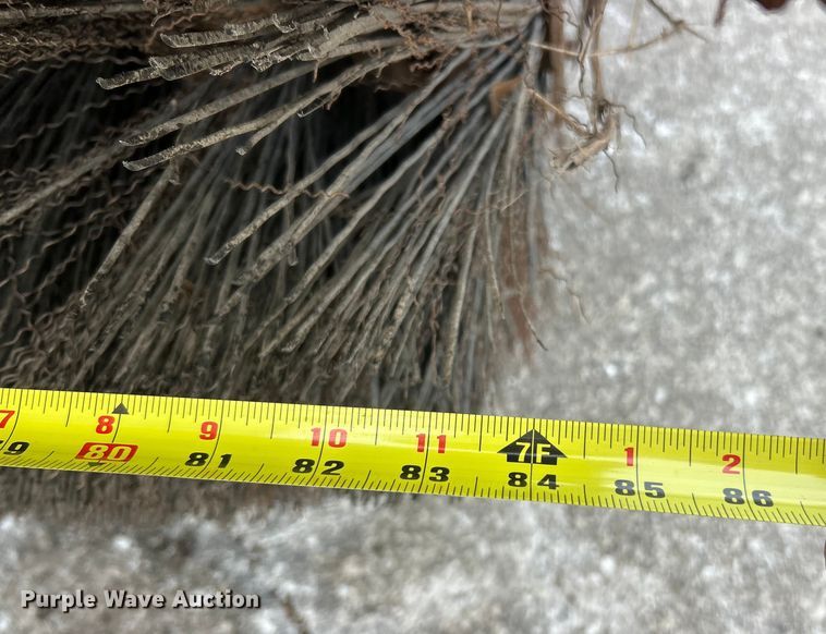 image for item ET6888 1997 Waldon SweepMaster II broom