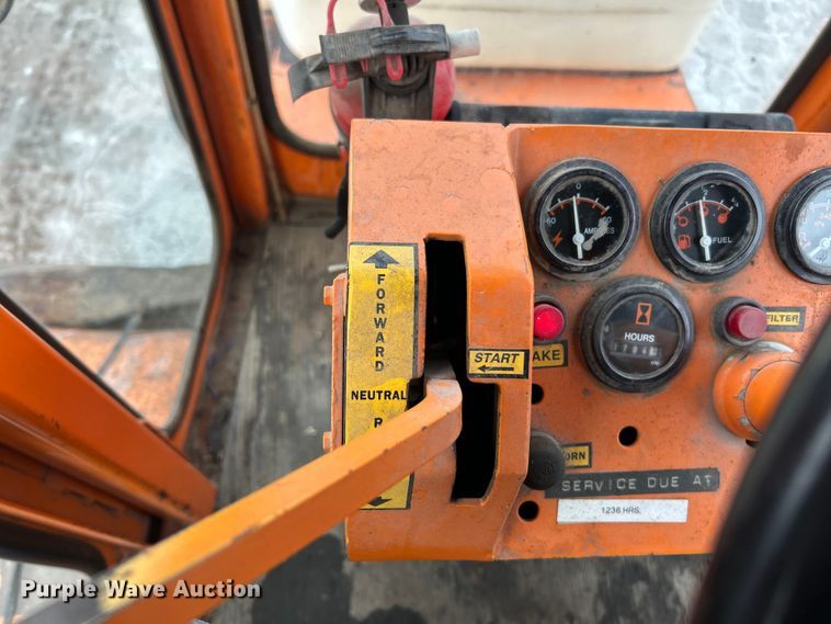 image for item ET6888 1997 Waldon SweepMaster II broom