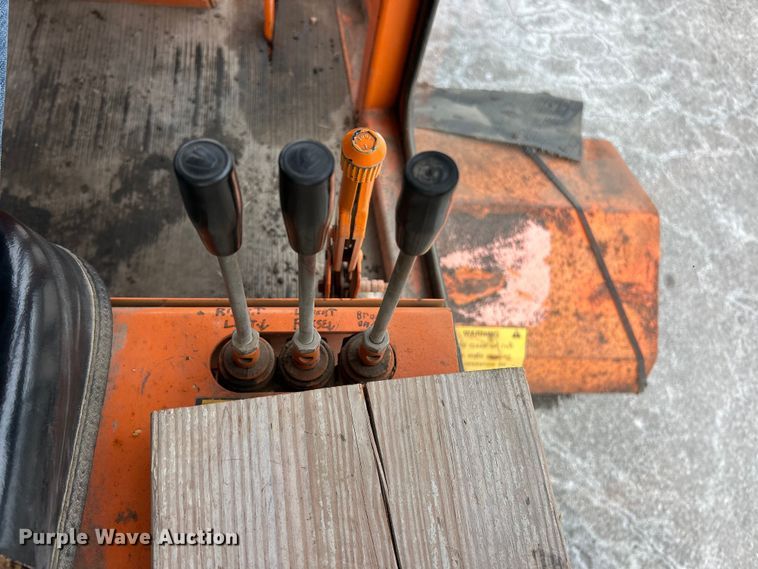 image for item ET6888 1997 Waldon SweepMaster II broom