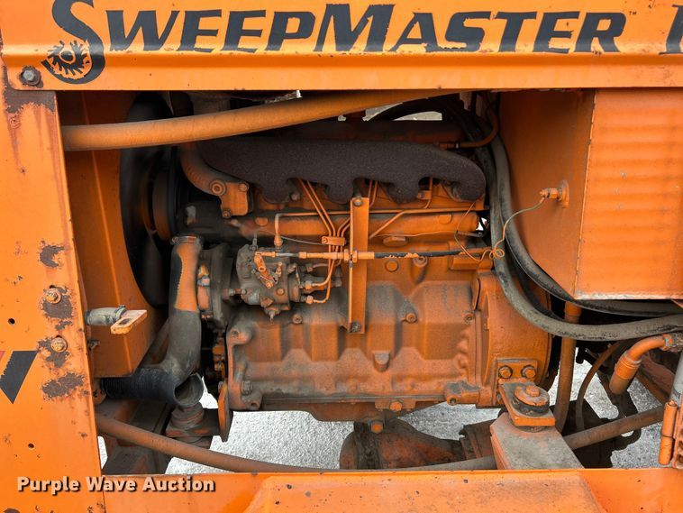 image for item ET6888 1997 Waldon SweepMaster II broom