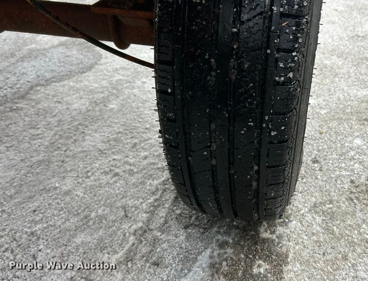 image for item ET6888 1997 Waldon SweepMaster II broom