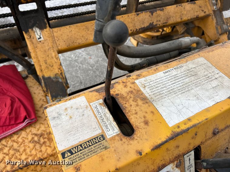 image for item ET6889 2000 Arrow 1350 breaker