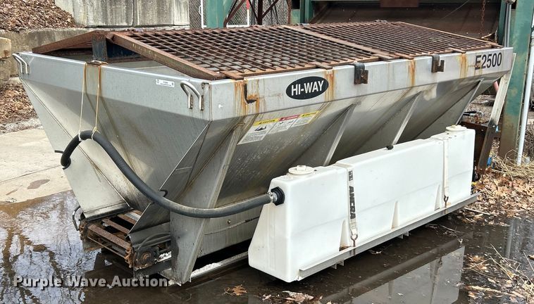 image for item ET6890 HI-Way E2500 spreader