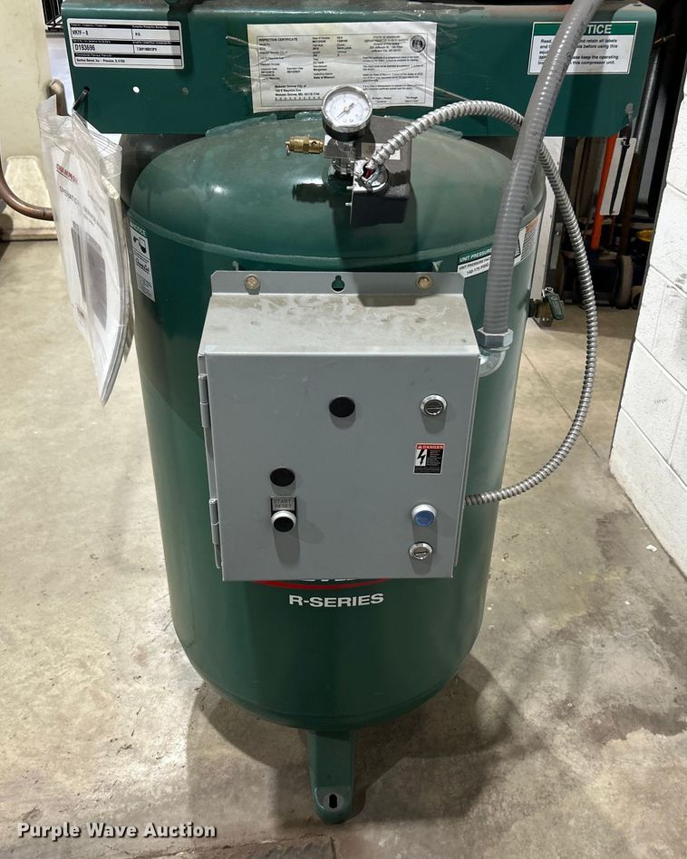 image for item ET6892 Champion VR7F-8 air compressor