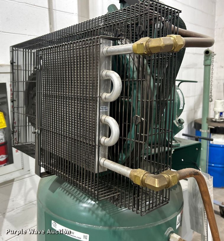 image for item ET6892 Champion VR7F-8 air compressor