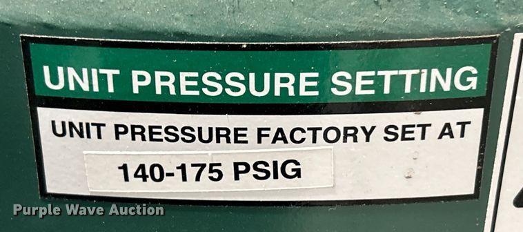 image for item ET6892 Champion VR7F-8 air compressor