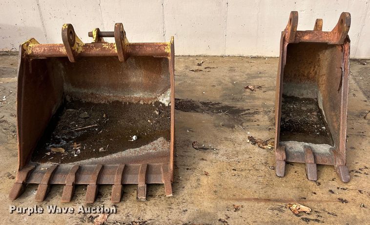 image for item ET6893 (2) backhoe buckets
