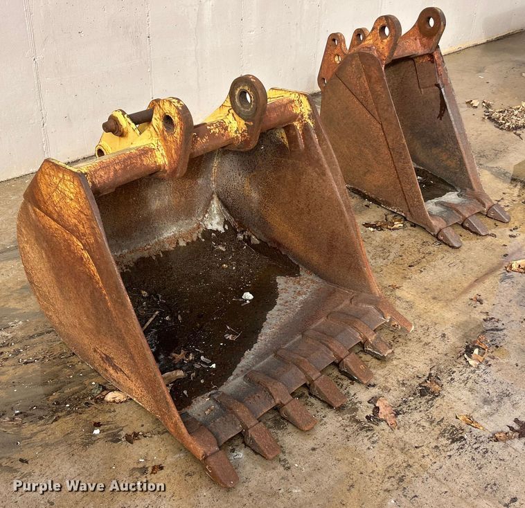 image for item ET6893 (2) backhoe buckets