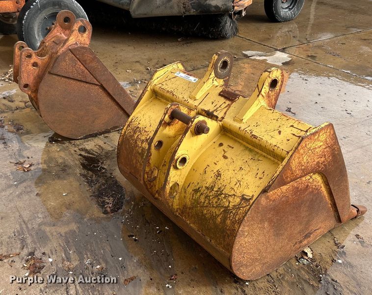 image for item ET6893 (2) backhoe buckets