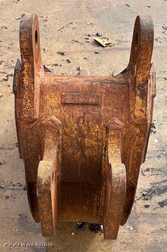 image for item ET6893 (2) backhoe buckets