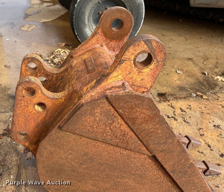 image for item ET6893 (2) backhoe buckets