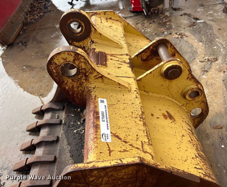 image for item ET6893 (2) backhoe buckets