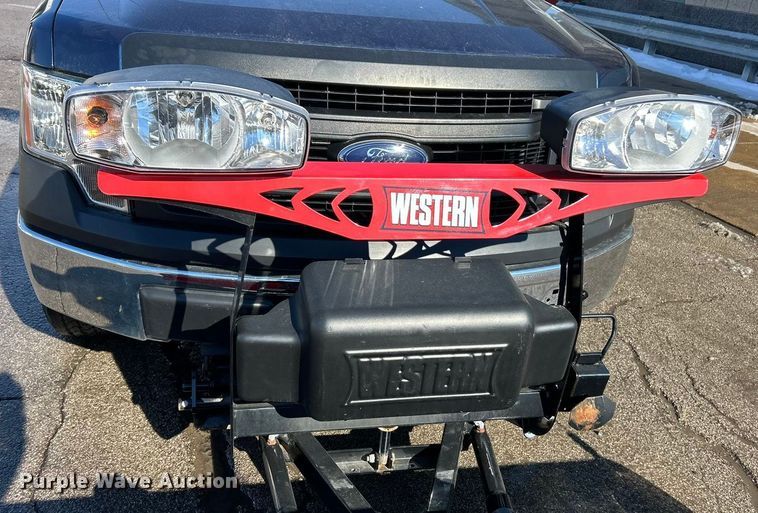 image for item ET6914 2014 Ford F150 XL  Ext. Cab pickup truck