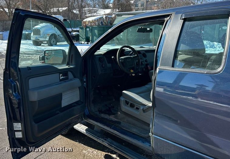 image for item ET6914 2014 Ford F150 XL  Ext. Cab pickup truck