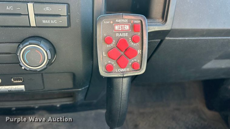 image for item ET6914 2014 Ford F150 XL  Ext. Cab pickup truck