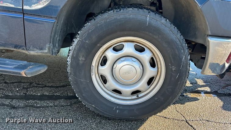 image for item ET6914 2014 Ford F150 XL  Ext. Cab pickup truck