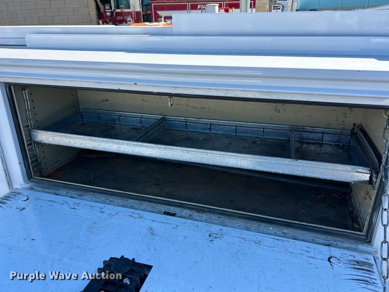 image for item ET6915 2014 Ford F250  Super Duty XL utility bed pickup truck