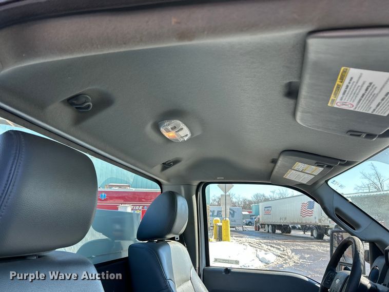 image for item ET6915 2014 Ford F250  Super Duty XL utility bed pickup truck