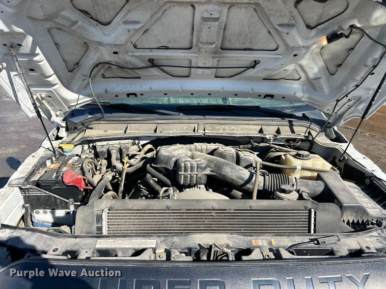 image for item ET6915 2014 Ford F250  Super Duty XL utility bed pickup truck