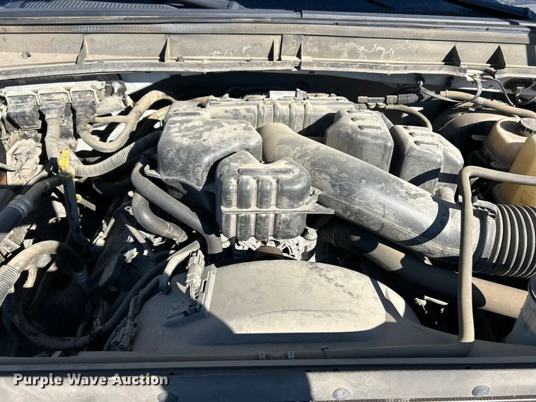 image for item ET6915 2014 Ford F250  Super Duty XL utility bed pickup truck