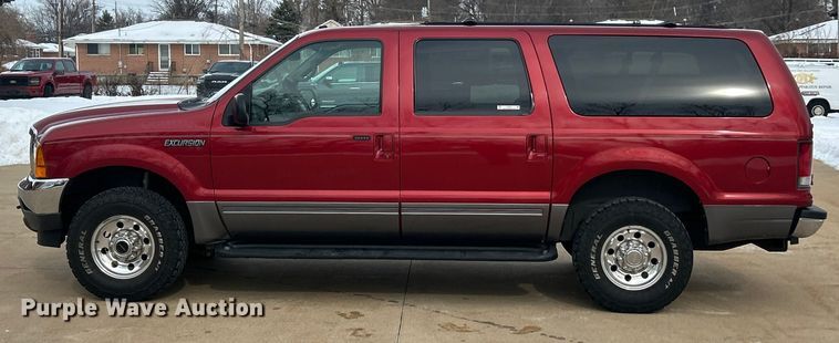 image for item ET6931 2001 Ford  Excursion XLT SUV