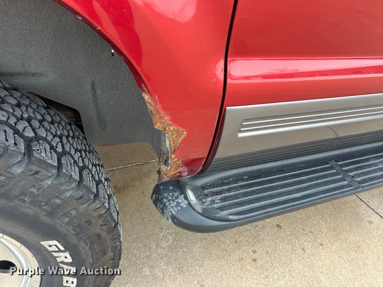 image for item ET6931 2001 Ford  Excursion XLT SUV