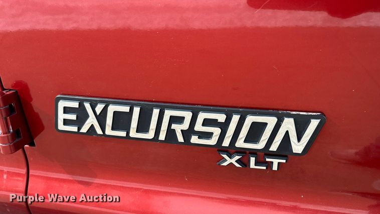 image for item ET6931 2001 Ford  Excursion XLT SUV