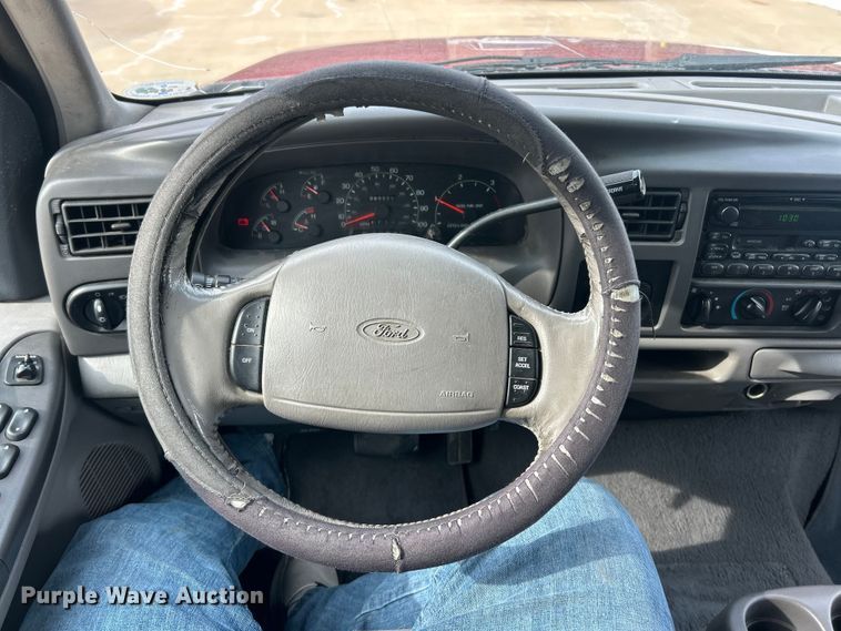 image for item ET6931 2001 Ford  Excursion XLT SUV