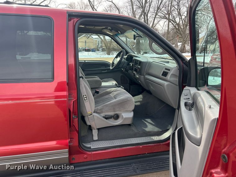 image for item ET6931 2001 Ford  Excursion XLT SUV