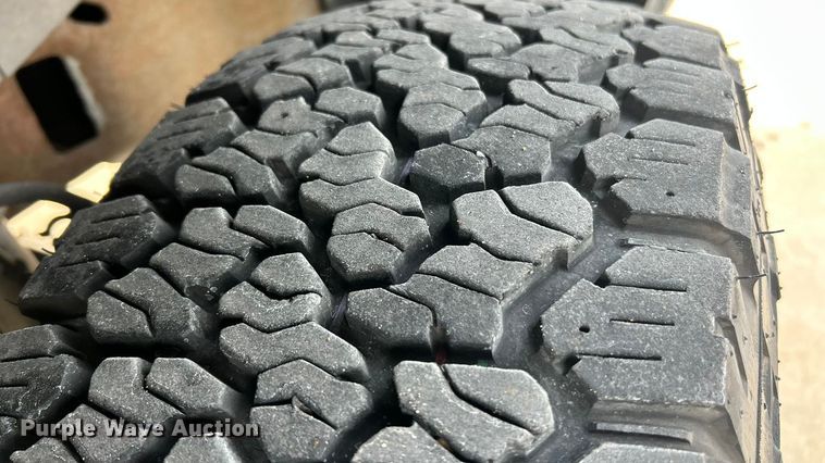 image for item ET6931 2001 Ford  Excursion XLT SUV