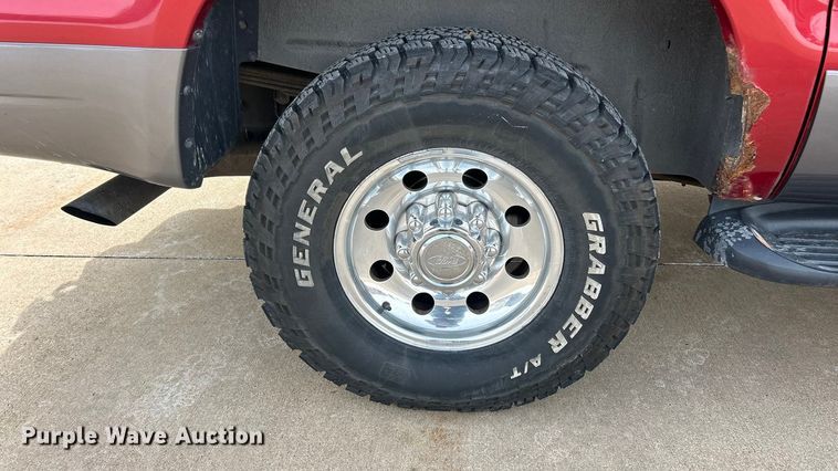 image for item ET6931 2001 Ford  Excursion XLT SUV