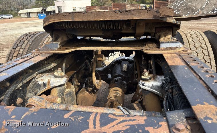 image for item ET7500 2007 Peterbilt 379 semi truck