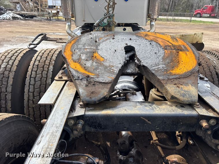 image for item ET7500 2007 Peterbilt 379 semi truck