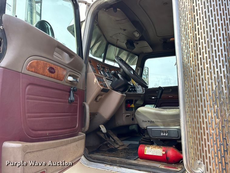 image for item ET7500 2007 Peterbilt 379 semi truck