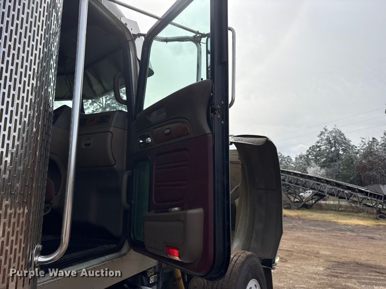 image for item ET7500 2007 Peterbilt 379 semi truck