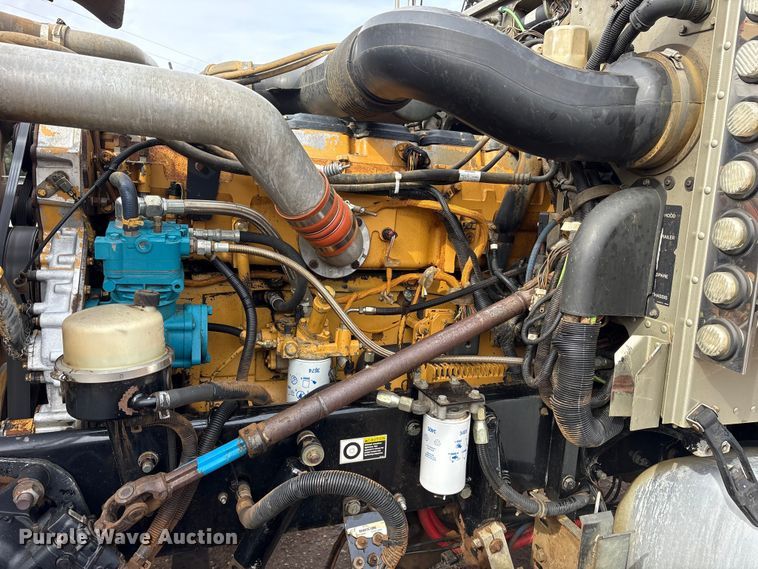 image for item ET7500 2007 Peterbilt 379 semi truck