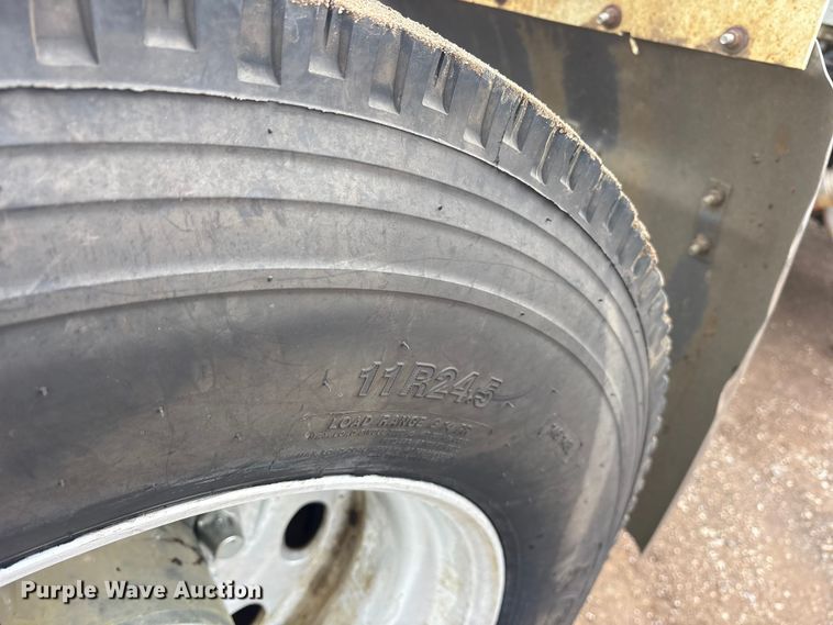 image for item ET7500 2007 Peterbilt 379 semi truck