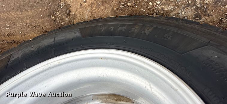 image for item ET7500 2007 Peterbilt 379 semi truck