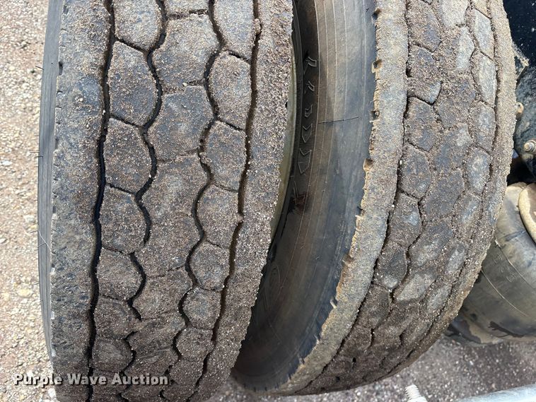 image for item ET7500 2007 Peterbilt 379 semi truck