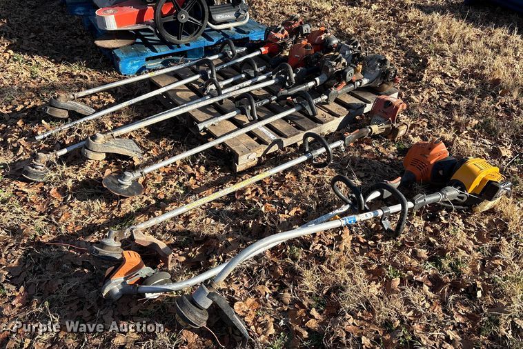 image for item EU0286 Lawn equipment