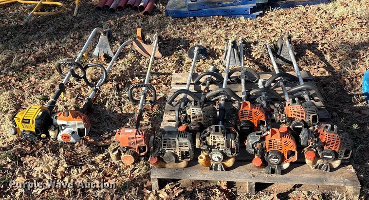 image for item EU0286 Lawn equipment