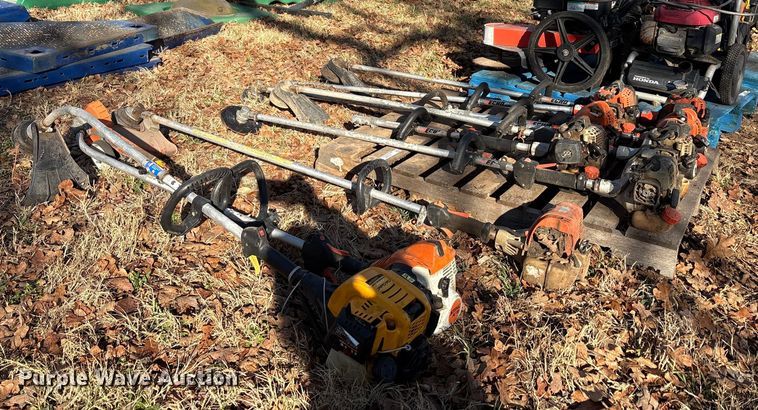 image for item EU0286 Lawn equipment