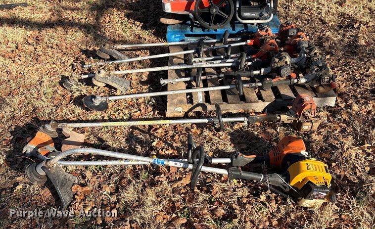 image for item EU0286 Lawn equipment